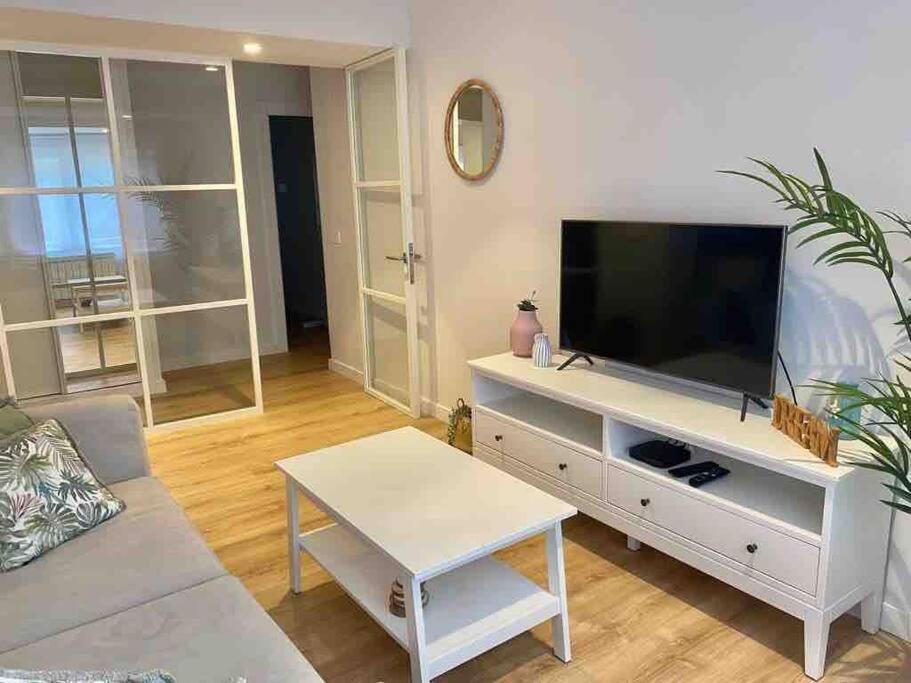 Apartamento A Estrenar En Centro Gijon. Fibra-Tv Экстерьер фото