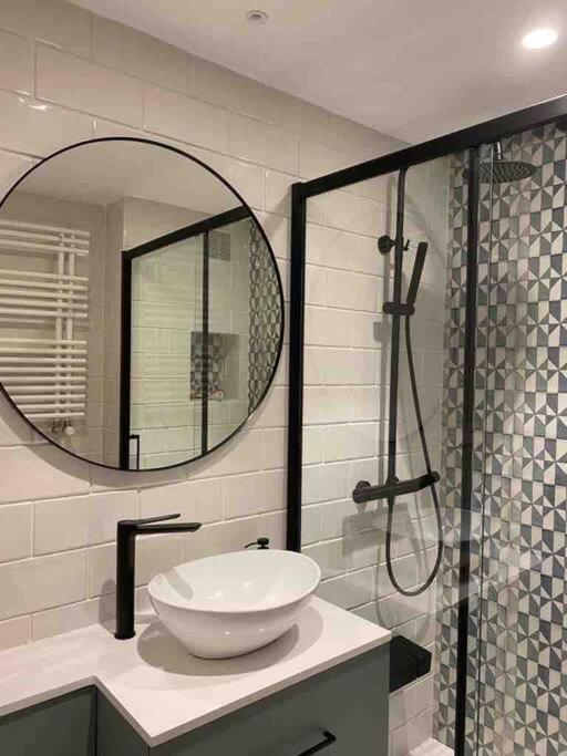 Apartamento A Estrenar En Centro Gijon. Fibra-Tv Экстерьер фото