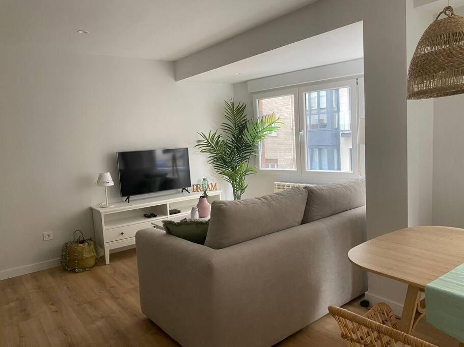 Apartamento A Estrenar En Centro Gijon. Fibra-Tv Экстерьер фото